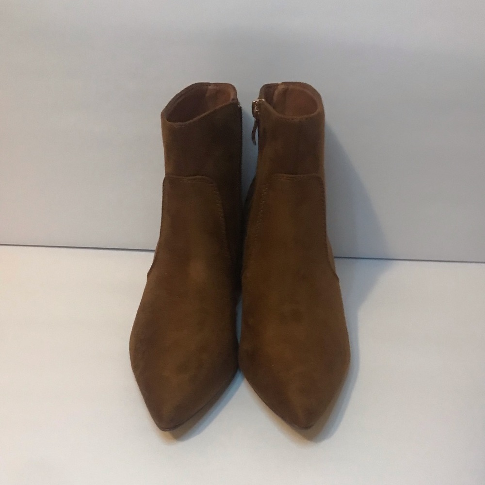 NWOT Lulu’s Brown Suede Heeled Boots